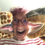 Wolf und Giraffe